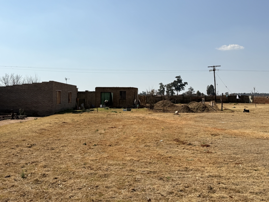 9 Bedroom Property for Sale in Tarlton Gauteng