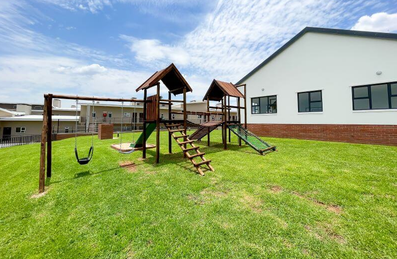 To Let 2 Bedroom Property for Rent in North Riding Gauteng