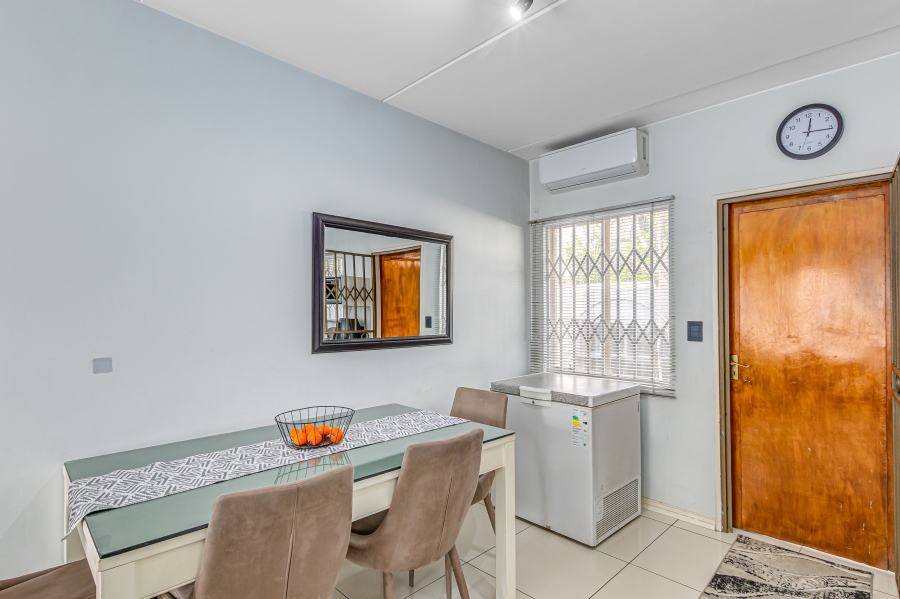 2 Bedroom Property for Sale in Sunninghill Gauteng