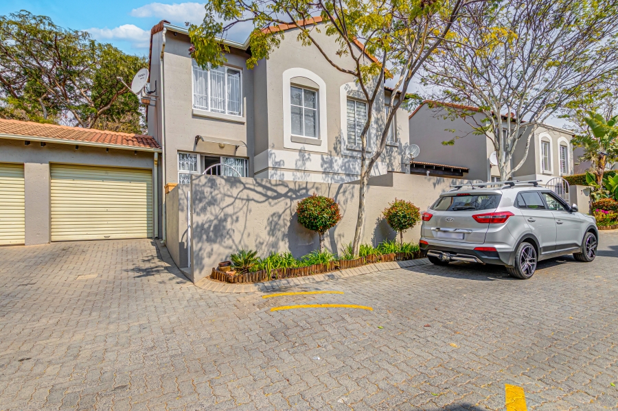 2 Bedroom Property for Sale in Sunninghill Gauteng