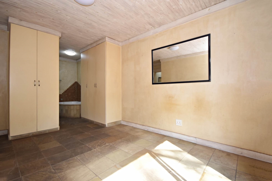 2 Bedroom Property for Sale in Olivedale Gauteng