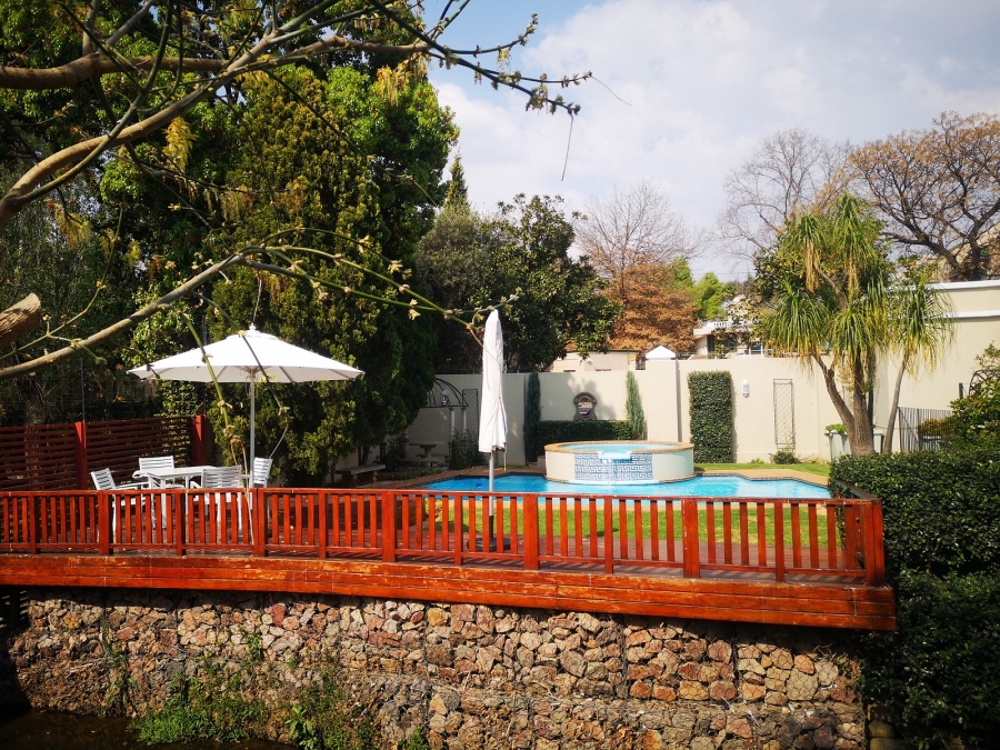 To Let 2 Bedroom Property for Rent in Sandown Gauteng