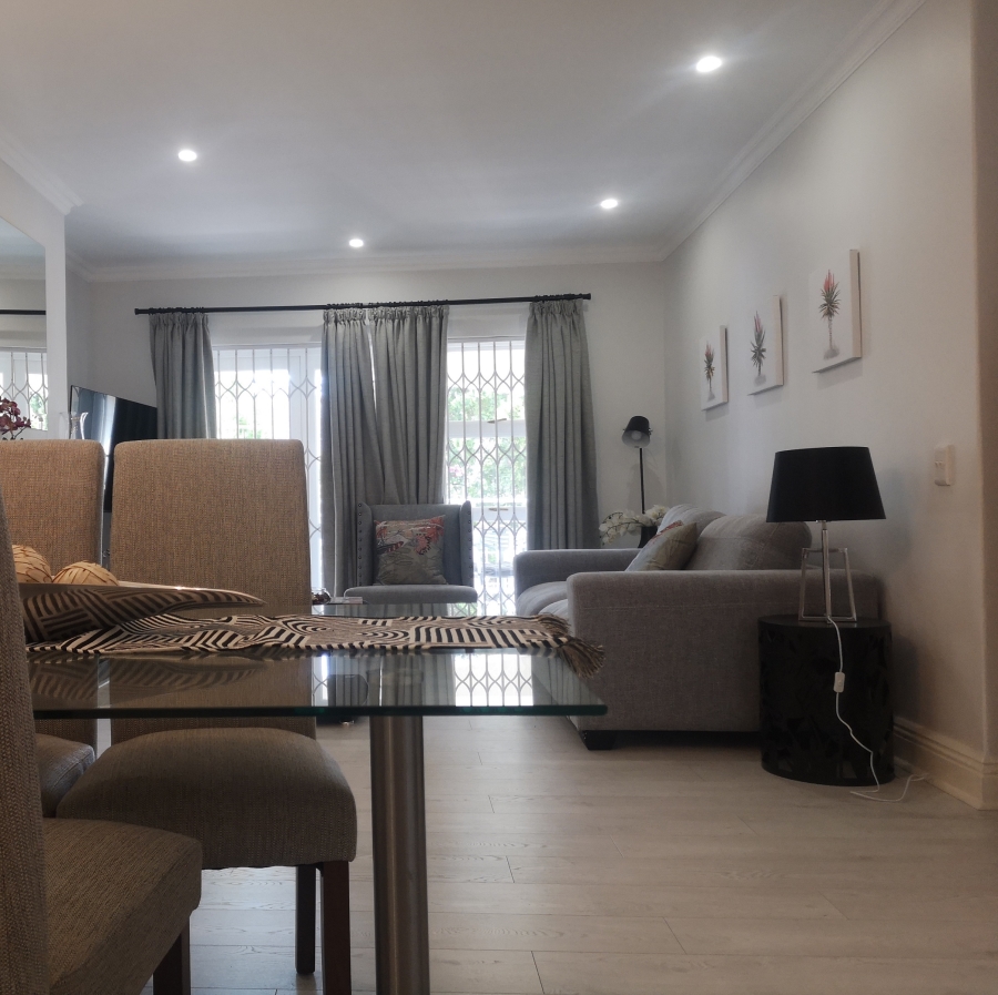 To Let 2 Bedroom Property for Rent in Sandown Gauteng