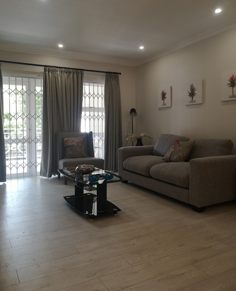 To Let 2 Bedroom Property for Rent in Sandown Gauteng