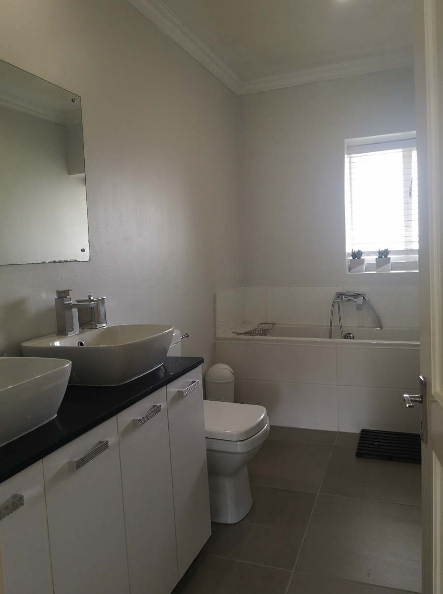 To Let 2 Bedroom Property for Rent in Sandown Gauteng