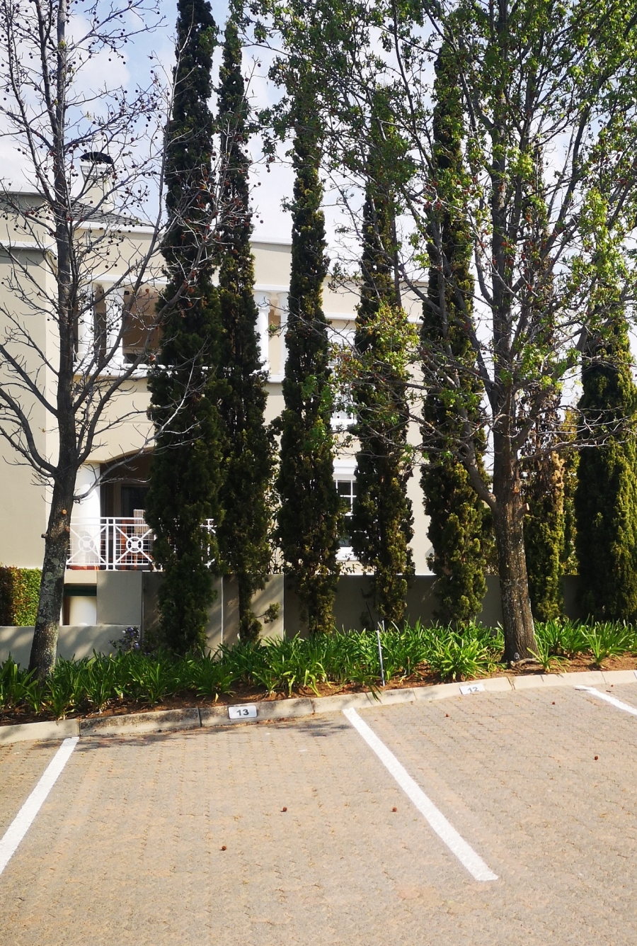 To Let 2 Bedroom Property for Rent in Sandown Gauteng