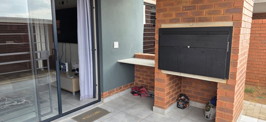 2 Bedroom Property for Sale in Olympus AH Gauteng