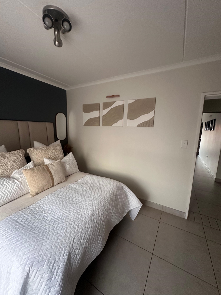 3 Bedroom Property for Sale in Glen Marais Gauteng