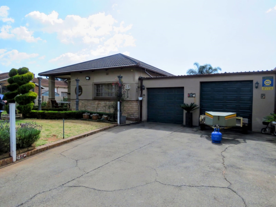 3 Bedroom Property for Sale in Dalview Gauteng
