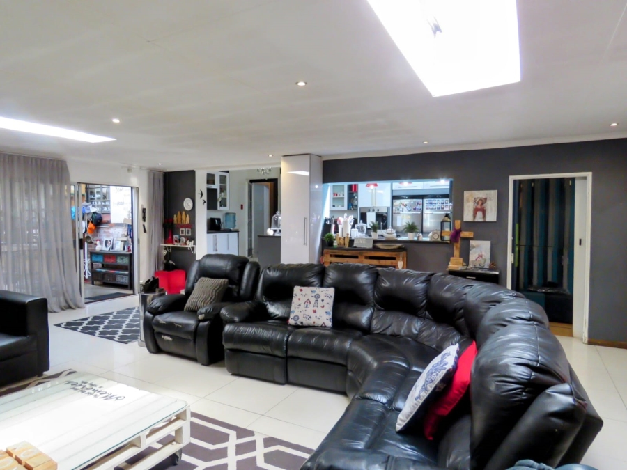 3 Bedroom Property for Sale in Dalview Gauteng