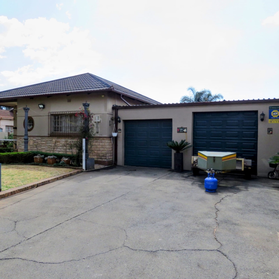 3 Bedroom Property for Sale in Dalview Gauteng