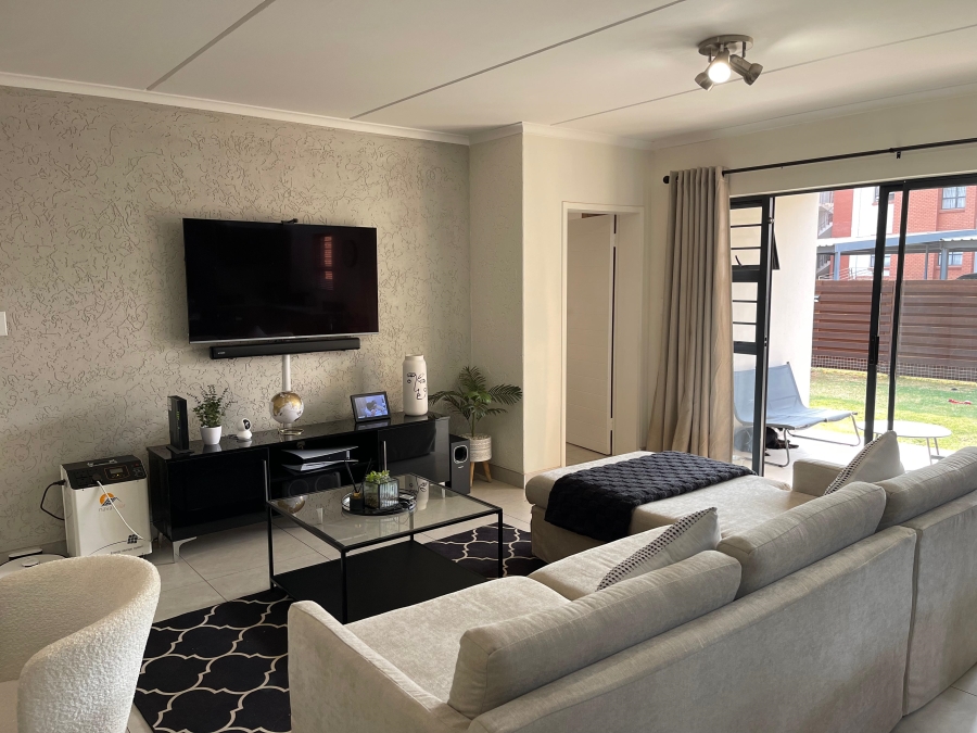 To Let 3 Bedroom Property for Rent in Glen Marais Gauteng