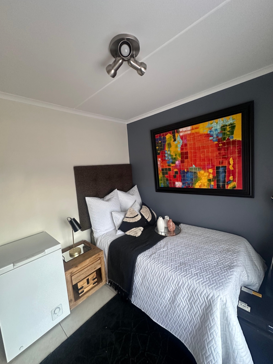 To Let 3 Bedroom Property for Rent in Glen Marais Gauteng