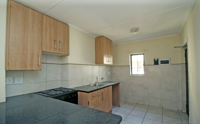 2 Bedroom Property for Sale in Kosmosdal Gauteng