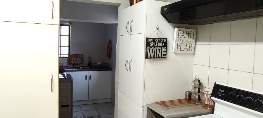 To Let 4 Bedroom Property for Rent in Greenhills Gauteng