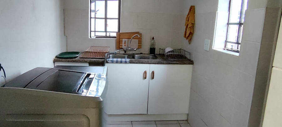 To Let 4 Bedroom Property for Rent in Greenhills Gauteng