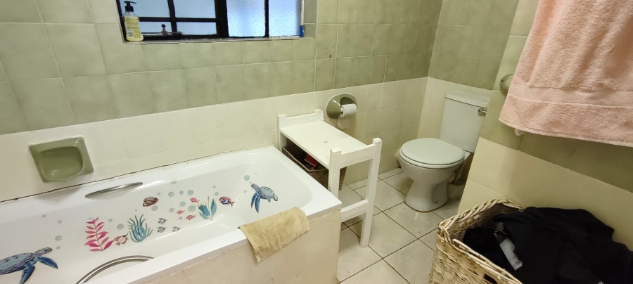 To Let 4 Bedroom Property for Rent in Greenhills Gauteng