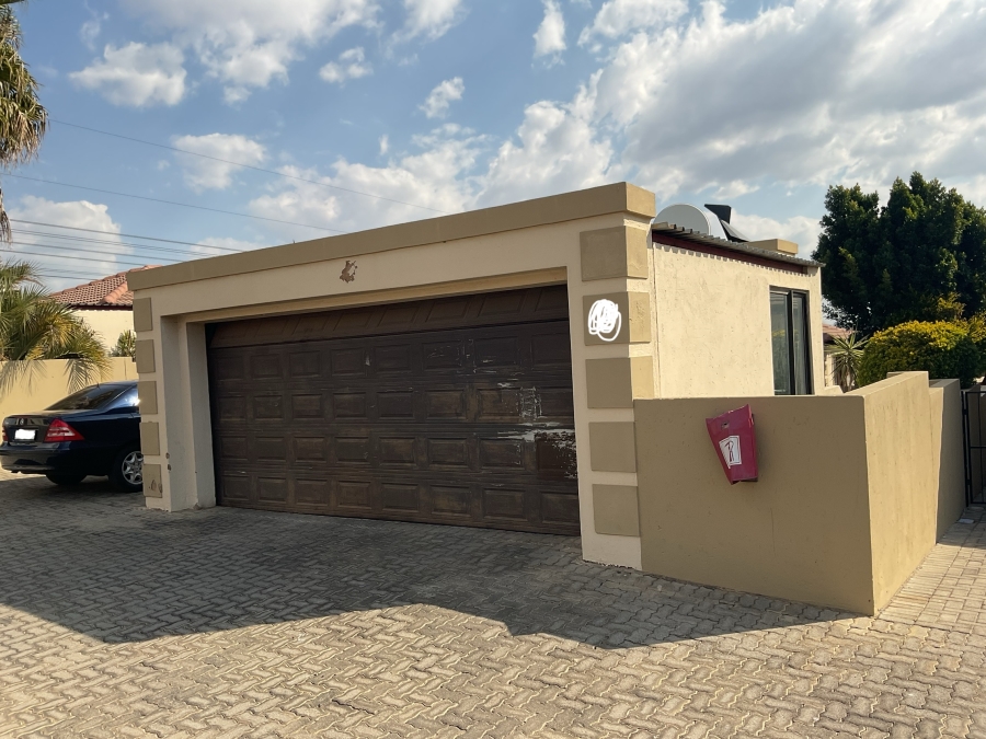 3 Bedroom Property for Sale in The Reeds Gauteng
