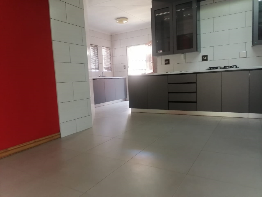 3 Bedroom Property for Sale in Birchleigh North Gauteng