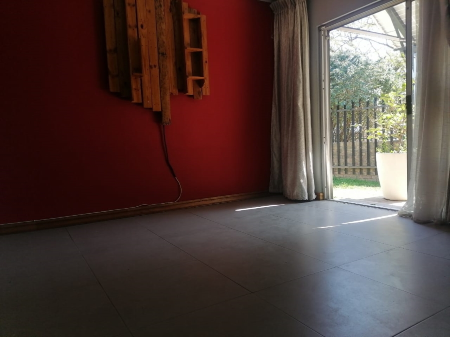3 Bedroom Property for Sale in Birchleigh North Gauteng