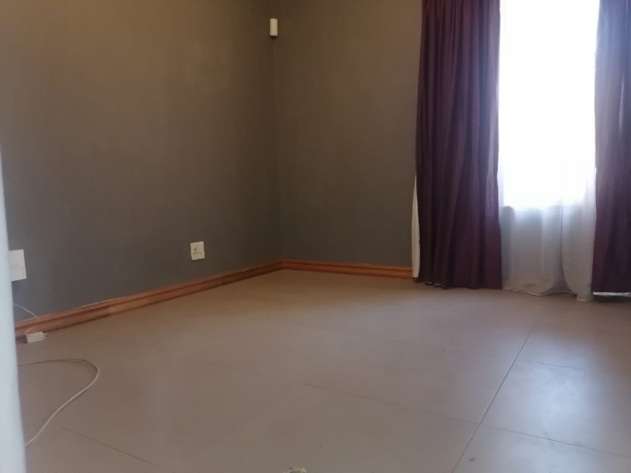 3 Bedroom Property for Sale in Birchleigh North Gauteng