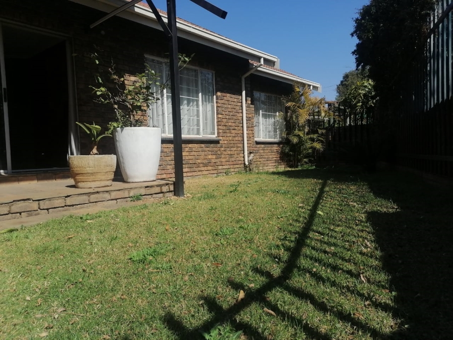3 Bedroom Property for Sale in Birchleigh North Gauteng