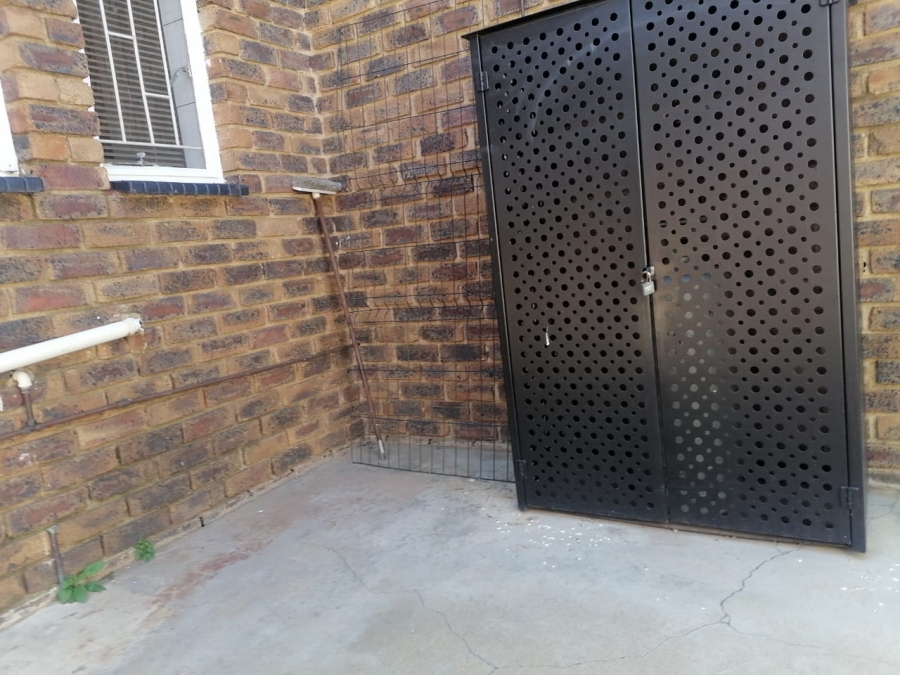 3 Bedroom Property for Sale in Birchleigh North Gauteng