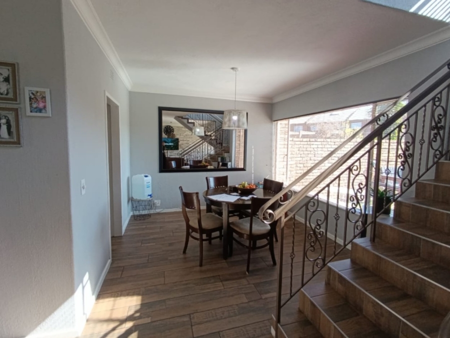 3 Bedroom Property for Sale in Brackenhurst Gauteng