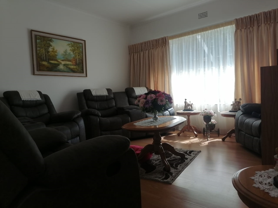 3 Bedroom Property for Sale in Birchleigh North Gauteng