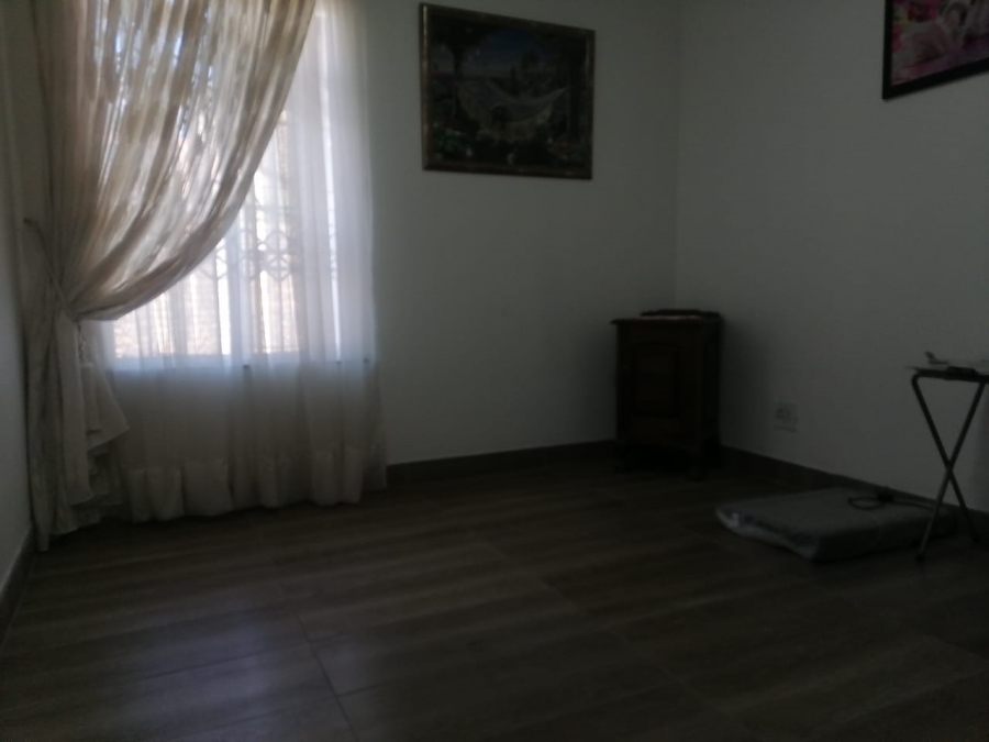 3 Bedroom Property for Sale in Birchleigh North Gauteng