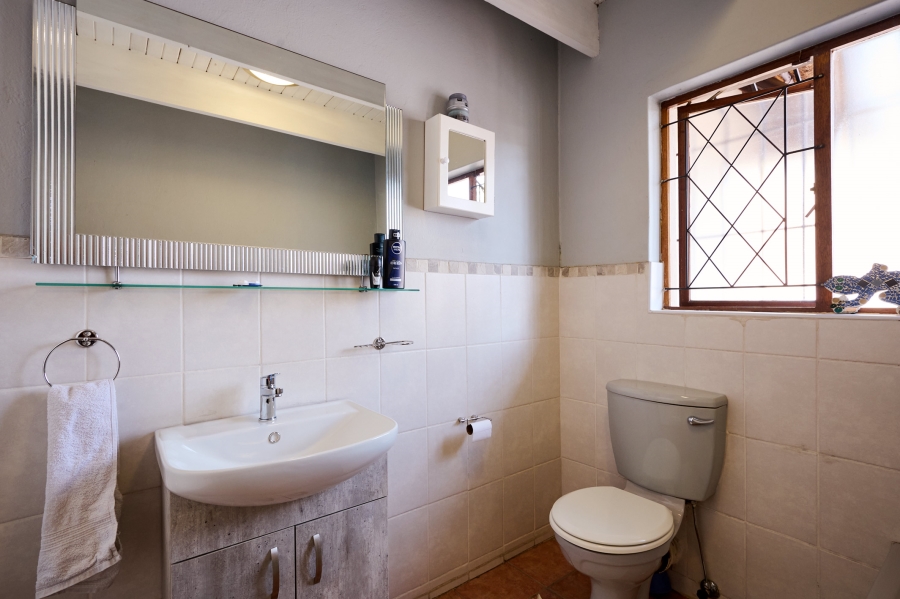 2 Bedroom Property for Sale in Vorna Valley Gauteng