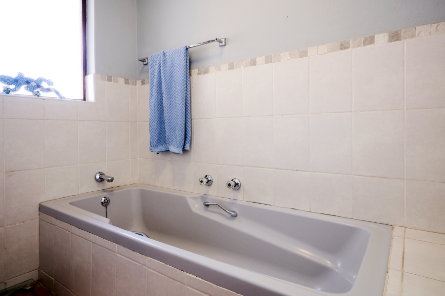 2 Bedroom Property for Sale in Vorna Valley Gauteng