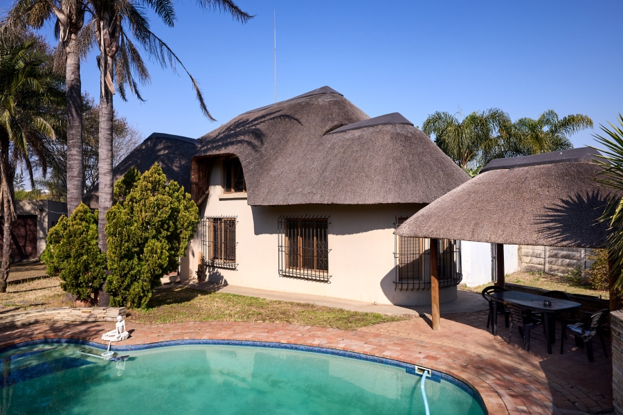 2 Bedroom Property for Sale in Vorna Valley Gauteng