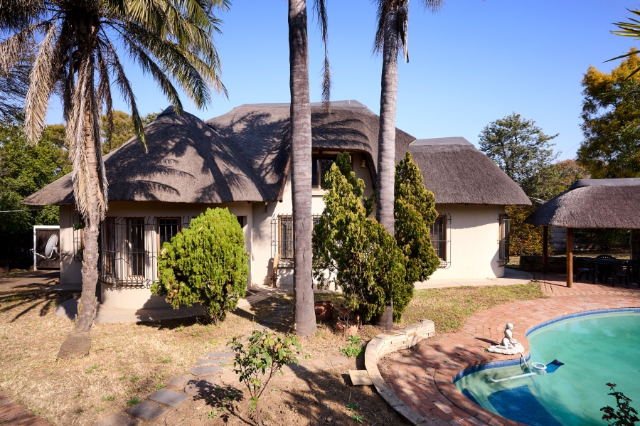 2 Bedroom Property for Sale in Vorna Valley Gauteng
