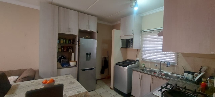 1 Bedroom Property for Sale in Sunninghill Gauteng