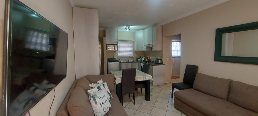 1 Bedroom Property for Sale in Sunninghill Gauteng