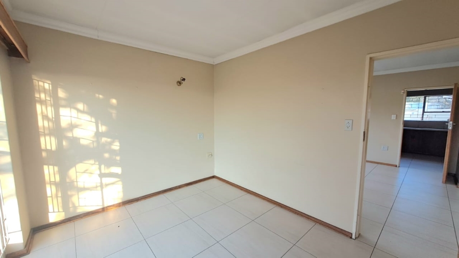 4 Bedroom Property for Sale in Three Rivers East Gauteng