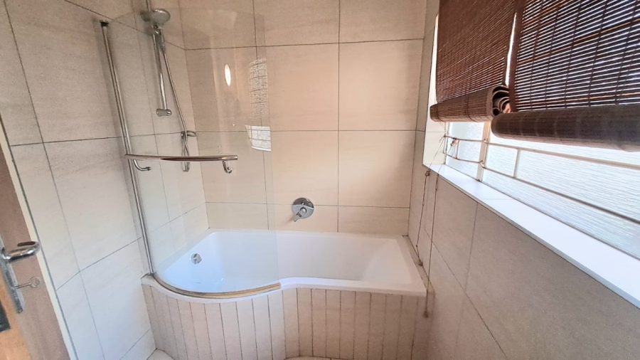 4 Bedroom Property for Sale in Three Rivers East Gauteng