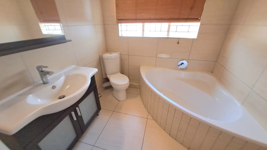 4 Bedroom Property for Sale in Three Rivers East Gauteng
