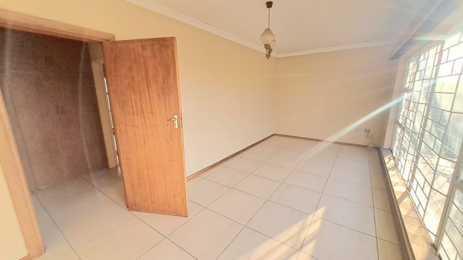 4 Bedroom Property for Sale in Three Rivers East Gauteng
