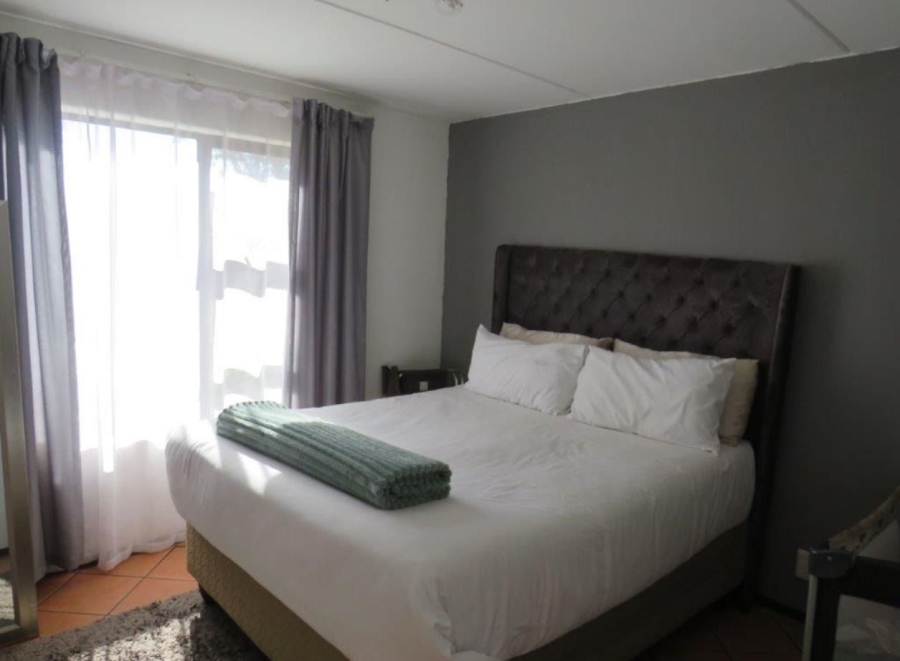 2 Bedroom Property for Sale in Albertsdal Gauteng