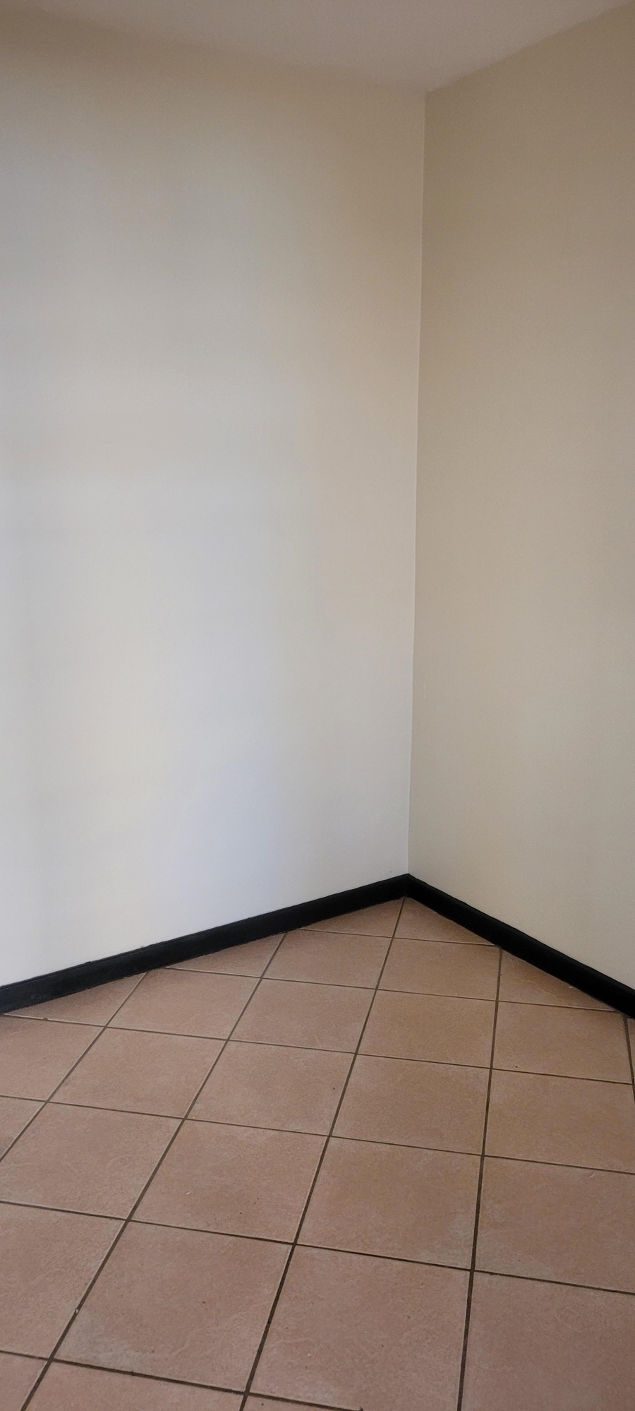 2 Bedroom Property for Sale in Die Hoewes Gauteng