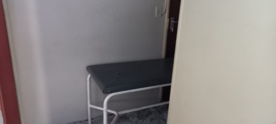 To Let 1 Bedroom Property for Rent in Kilner Park Gauteng