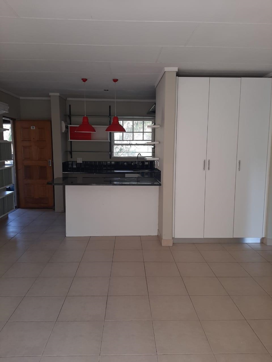 To Let 2 Bedroom Property for Rent in Paulshof Gauteng