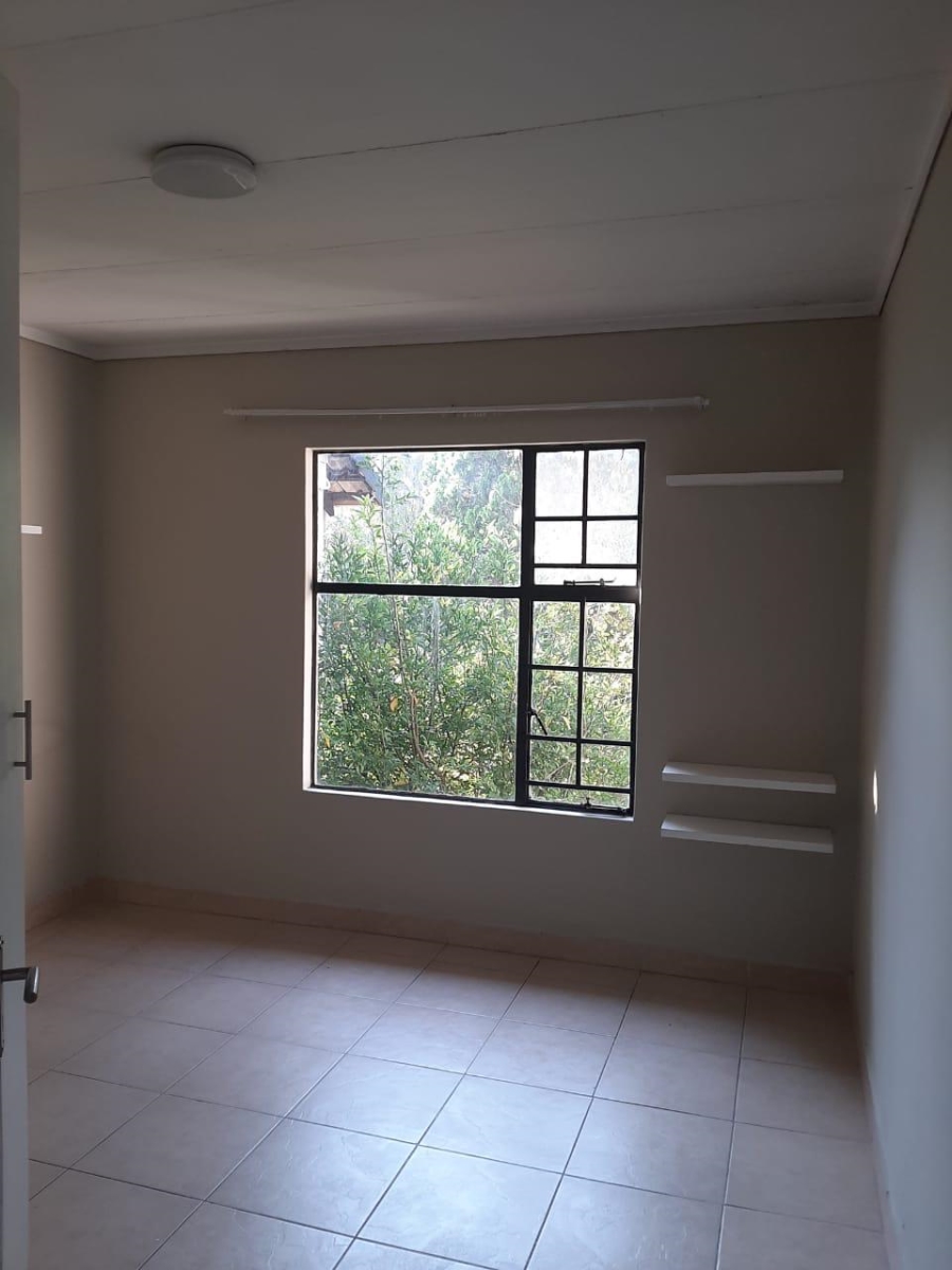 To Let 2 Bedroom Property for Rent in Paulshof Gauteng