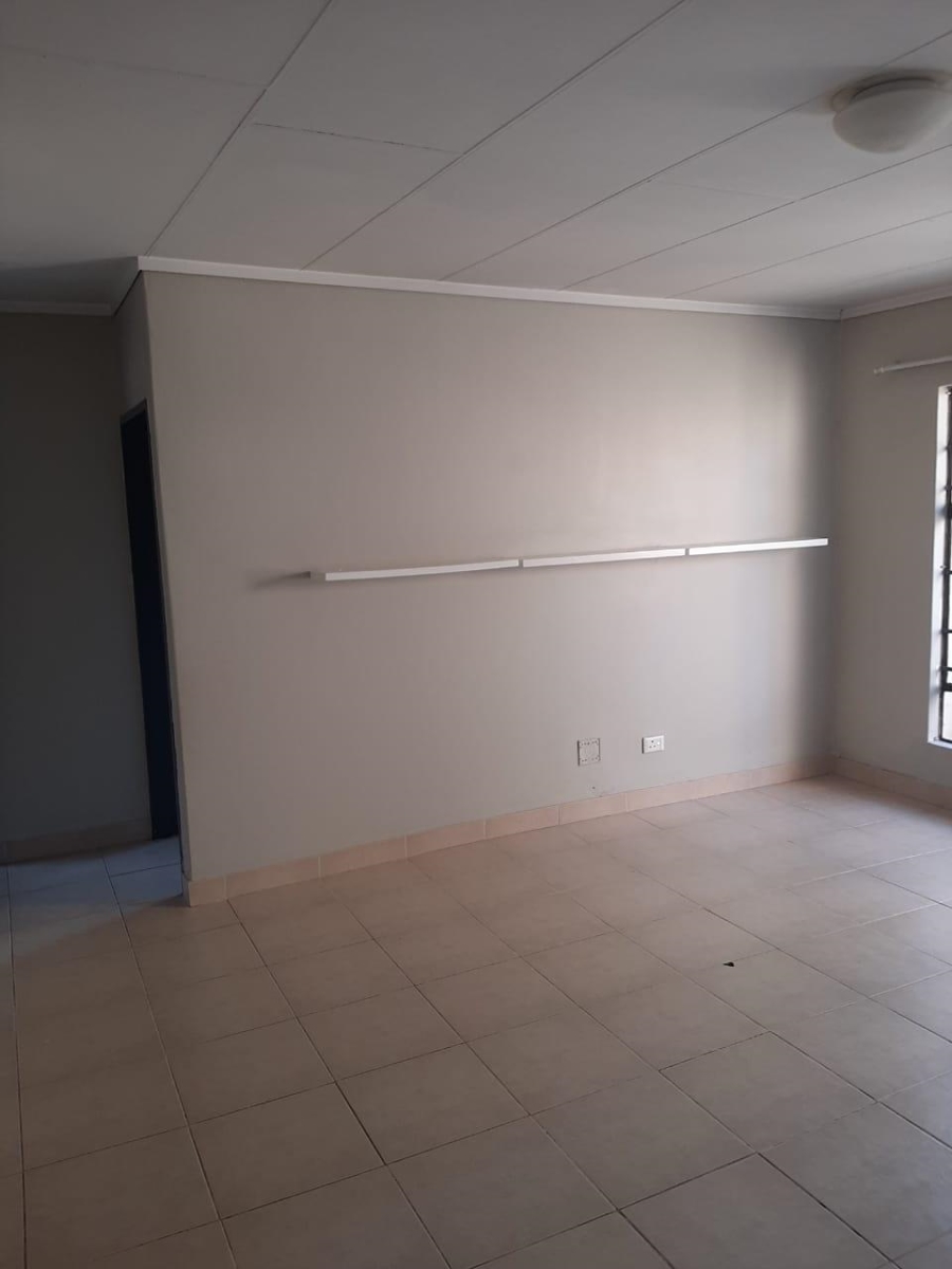 To Let 2 Bedroom Property for Rent in Paulshof Gauteng