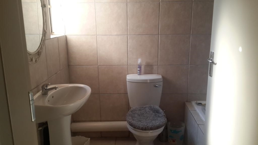 To Let 3 Bedroom Property for Rent in North Riding Gauteng