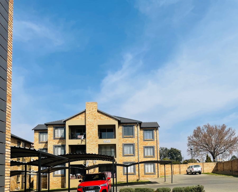 To Let 3 Bedroom Property for Rent in North Riding Gauteng