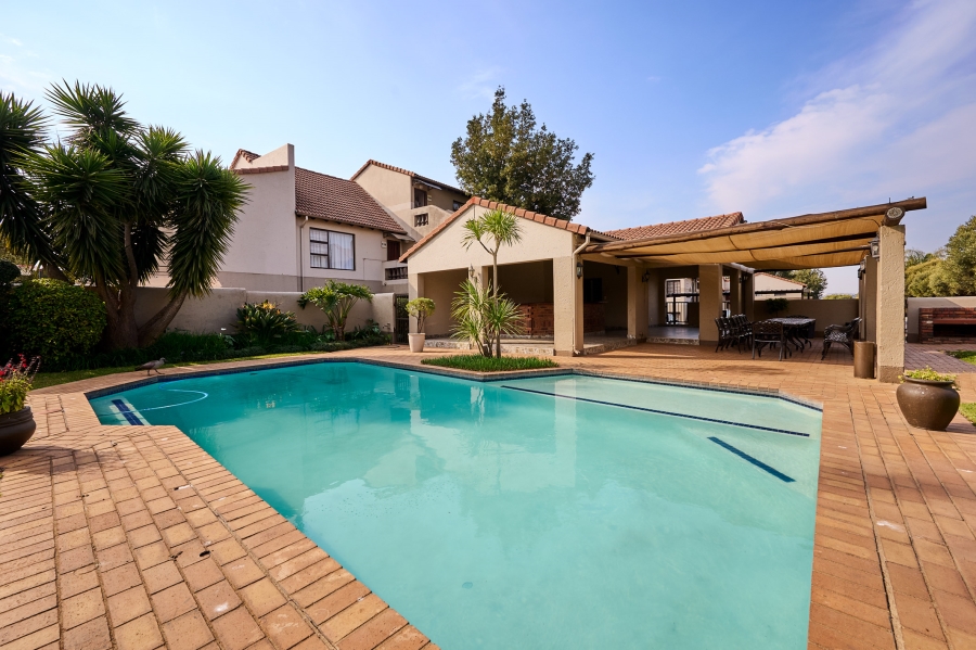 2 Bedroom Property for Sale in Paulshof Gauteng