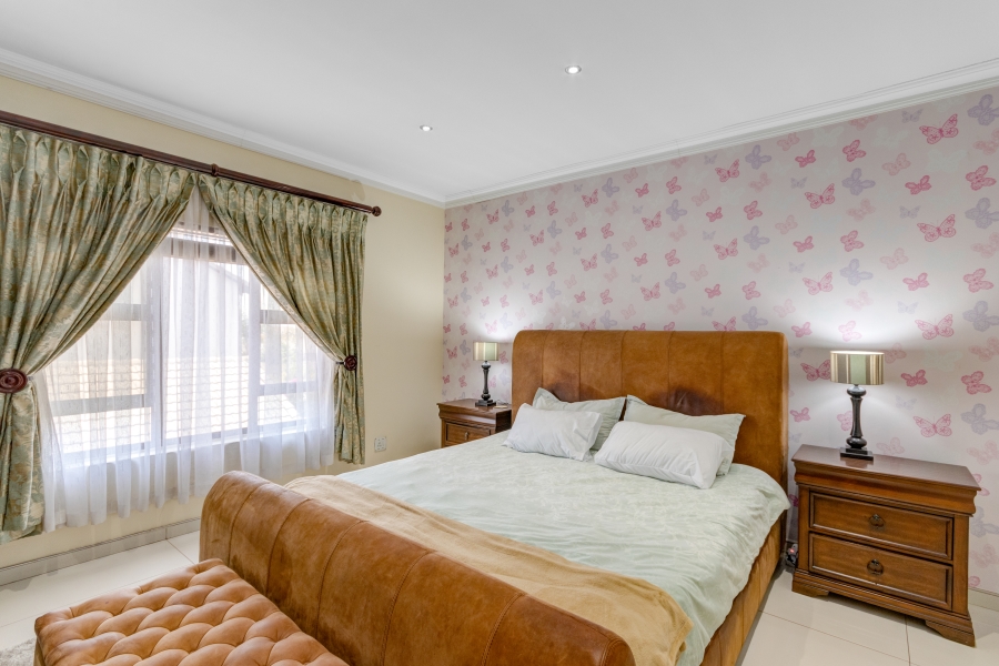 5 Bedroom Property for Sale in Heuwelsig Estate Gauteng